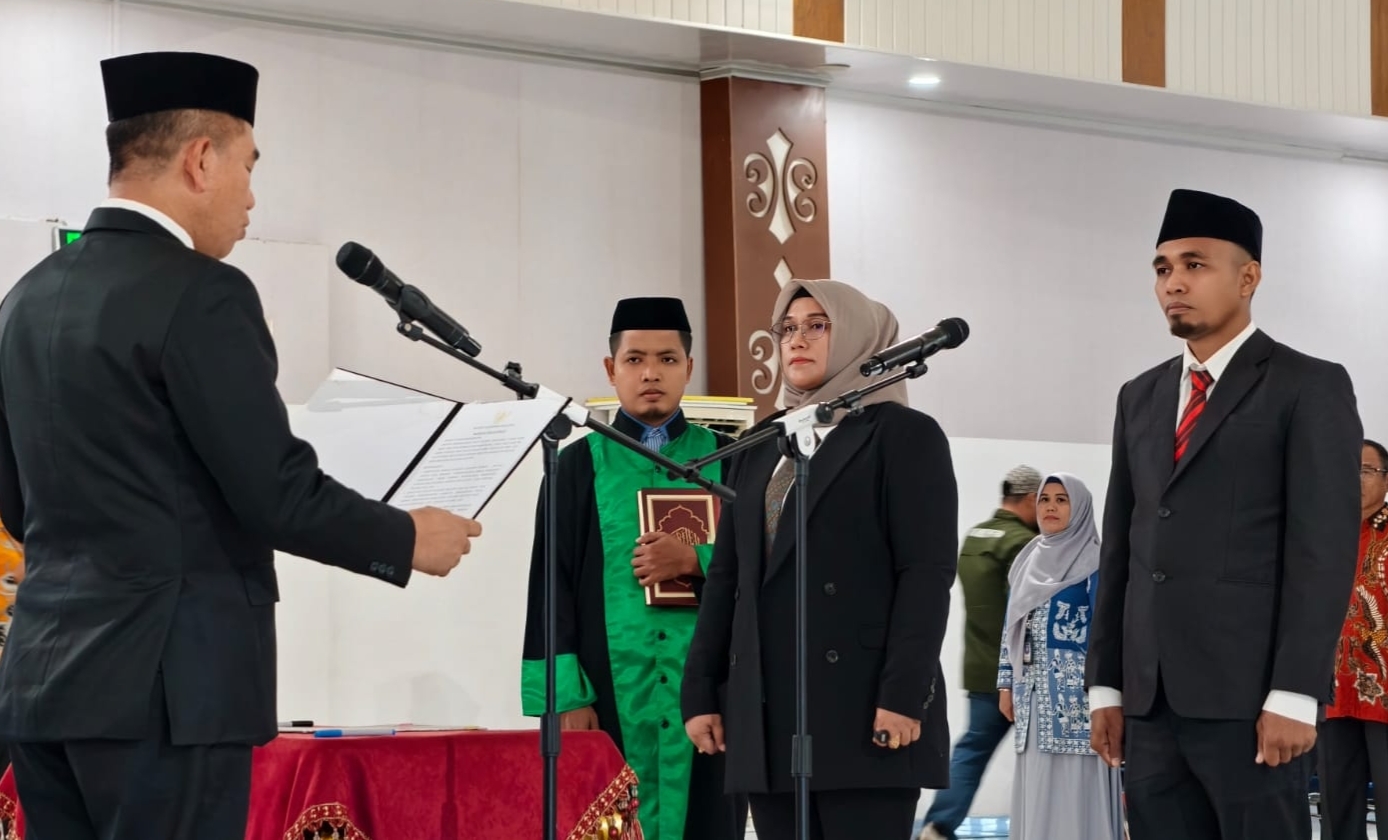 Dirut dan Dewas Perusda Wawowonua Dilantik Bupati 