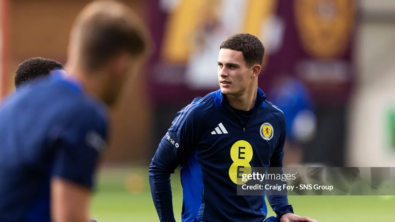 Robbie Ure Masuk Radar Chelsea dan Manchester City
