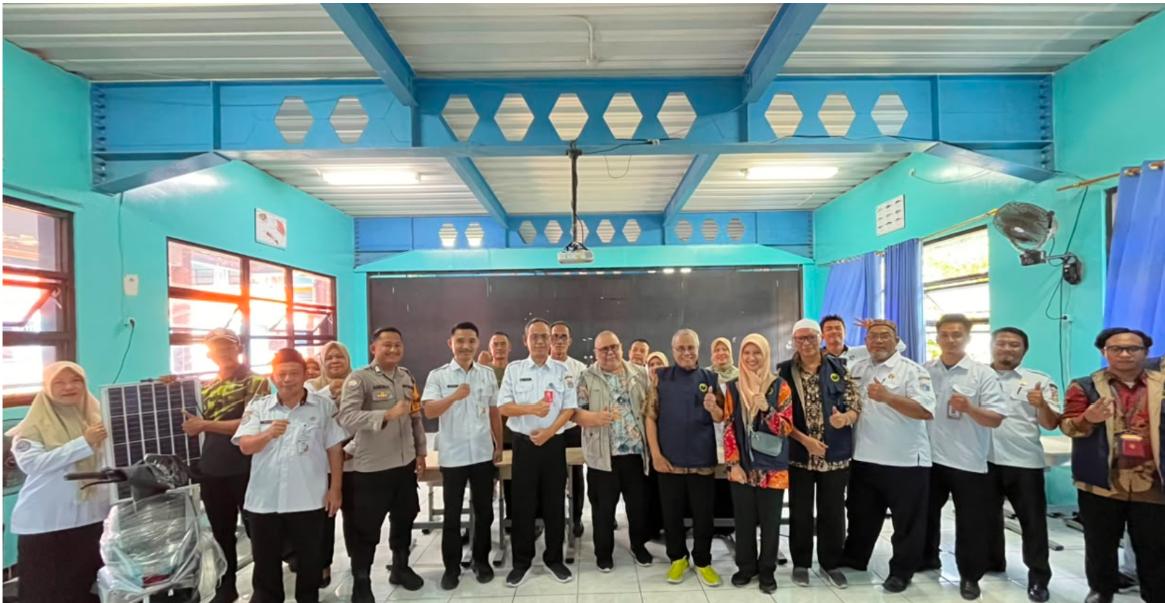 FT UNJ Perkuat Literasi Digital dan Energi Bersih lewat Pengabdian Masyarakat