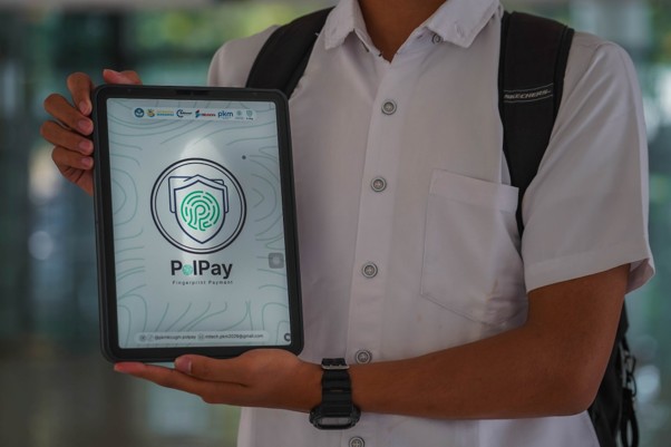 Mahasiswa UGM Kembangkan PolPay, Bayar Pakai Sidik Jari Tanpa Kartu dan HP