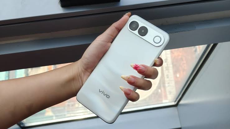 Vivo S2 Resmi Meluncur, Bawa Desain Mirip iPhone Air dan Baterai 7.050 mAh